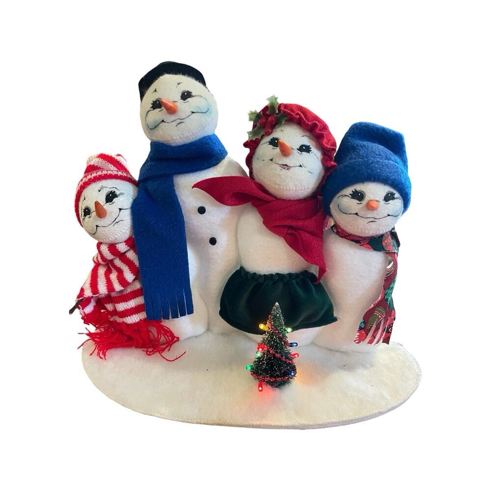 Annalee 2002 Snowman Family of 4 w/ Lighted Tree Christmas Display